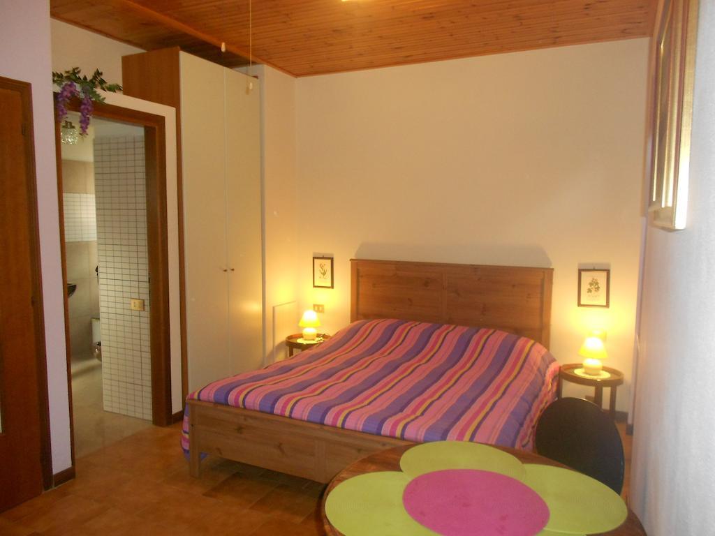 I Vigneti Bed & Breakfast Salionze Kamer foto